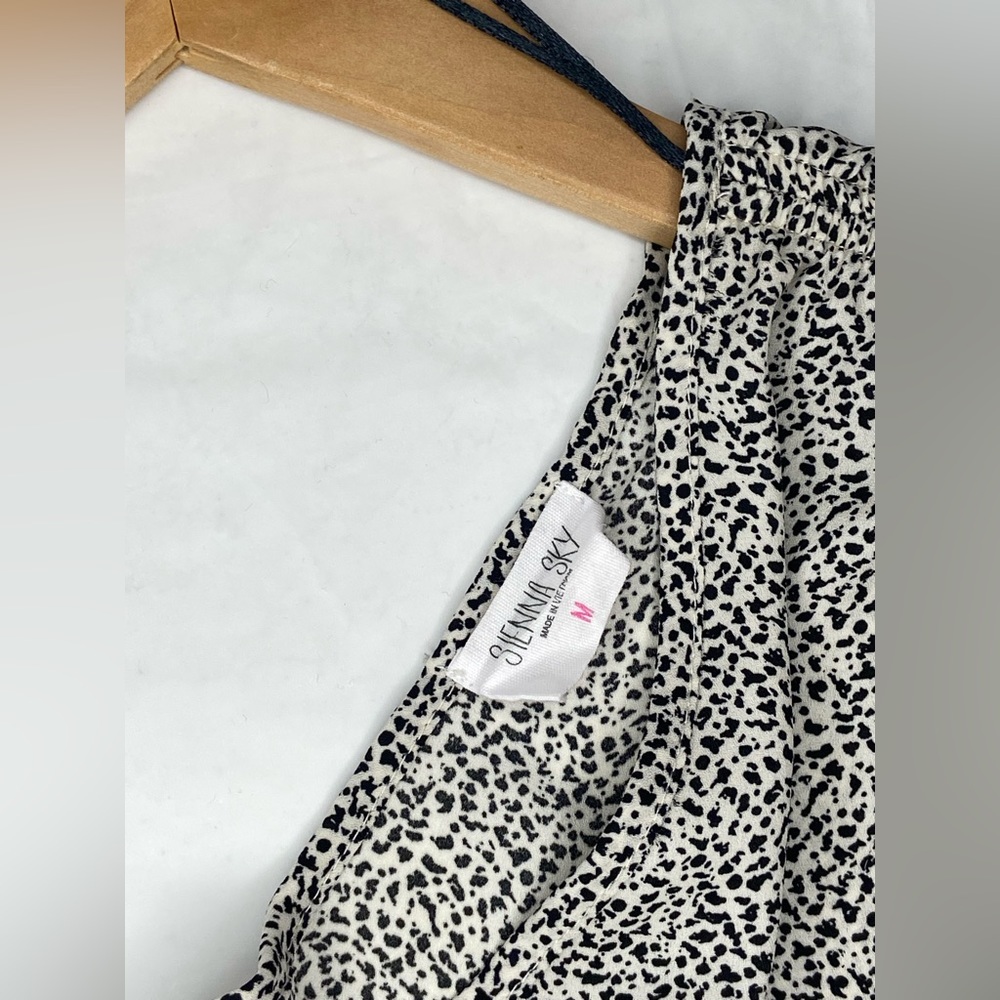 Sienna Sky V Neck Cropped Tank Top - Tie Shoulders - Picture 4 of 7
